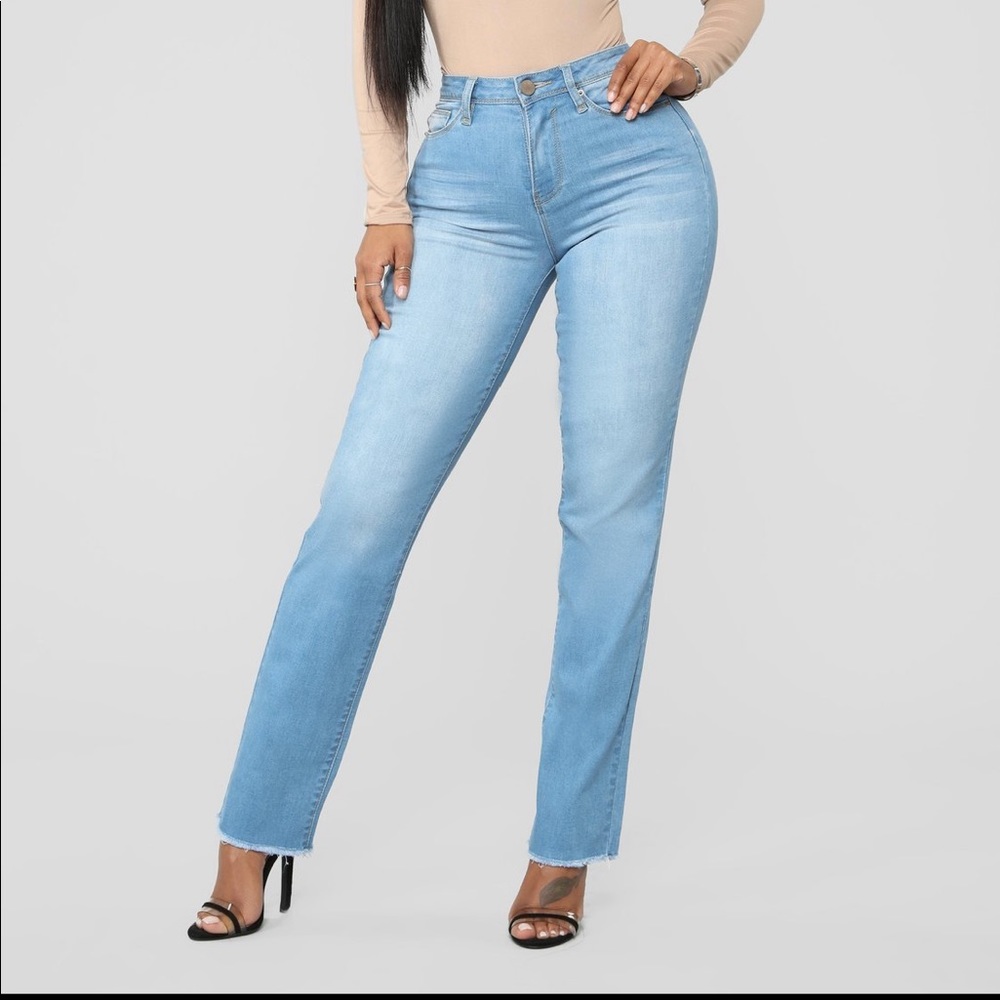 NWT Cute Fashion Nova Jeans Size 7